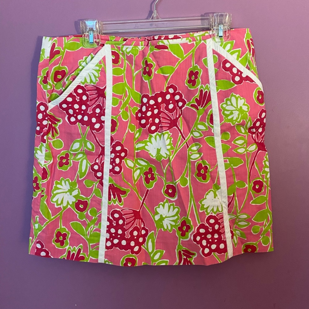 Vintage Lilly Pulitzer skirt. Size 10. Pink pattern.